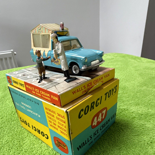 Corgi toys 447 wall - wall’s, ice