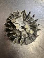 Volant moteur élagueuse