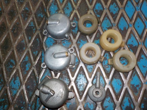 Lot pieces carburateur peugeot - lot,