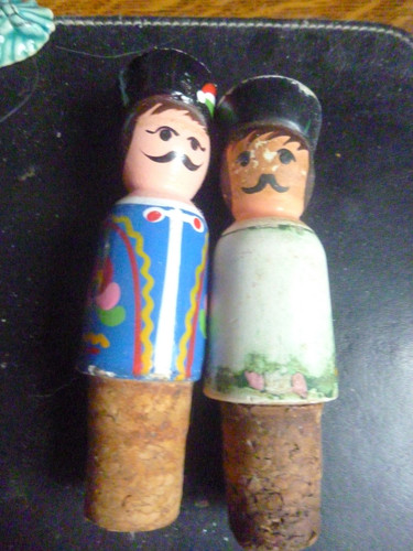 Ancien bouchon bois - 2,