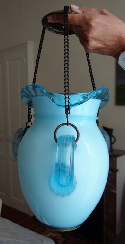 Suspension ancienne opaline
