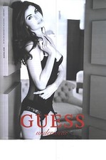 PUBLICITE ADVERTISING 2011  GUESS underwear sous vetements guèpière serre taille