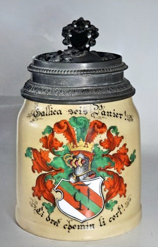 Chope bière étudiante à - bière,