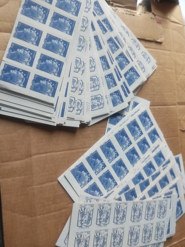 Lot timbres monde neufs - 27,