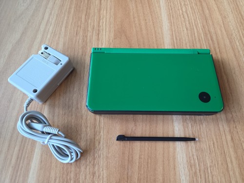 Nintendo dsi ds green - nintendo,