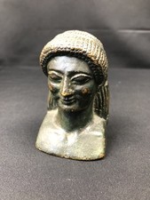 Petit buste d'homme grec en