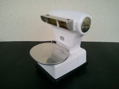 Jouet vintage mont - vintage, blanc