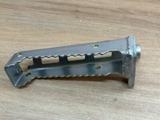 UN CALE REPOSE PIED GAUCHE