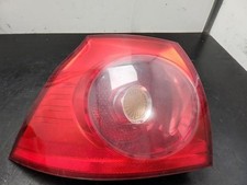 Feu arriere principal gauche