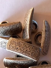 LOT DE 12  BOUTONS  VINTAGE EN