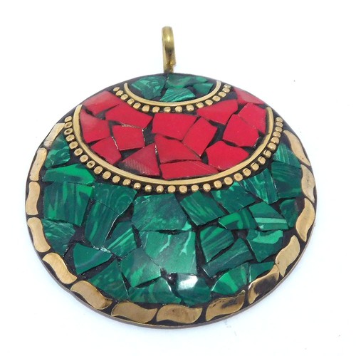 Grands pendentifs tibétains