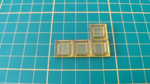 Polyominos jaune tétromino - , en