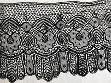 DENTELLE ANCIENNE aux fuseaux