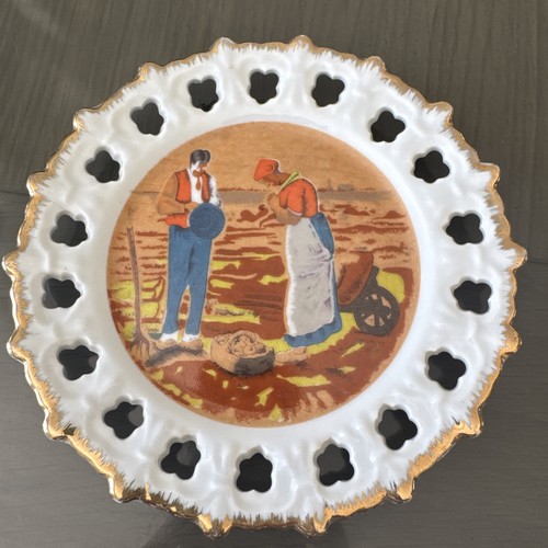 Assiette décorative ajourée