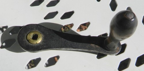 Manivelle pour tourne - , broche