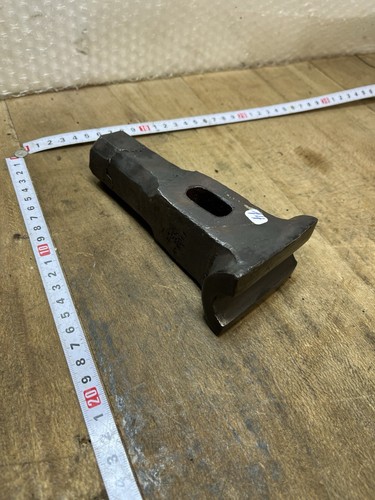 Outil ancien marteau forgeron - outil,