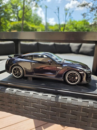 Autoart nissan r r35 - 1/18,