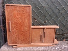 ARMOIRE DE POUPÉE ANCIENNE EN