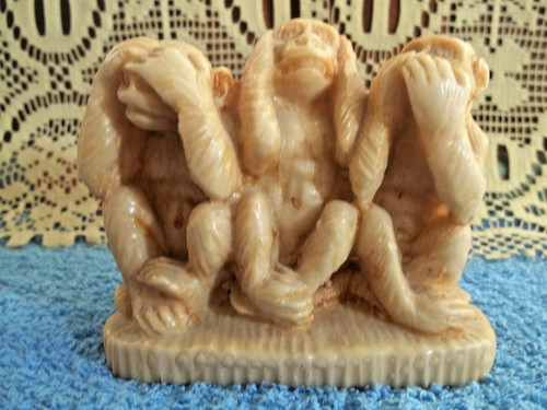 Les trois singes la - les,