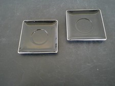 SOUCOUPES EN PORCELAINE NOIRE