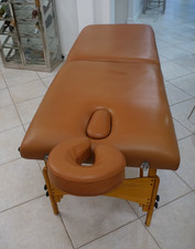 Master Massage Chicago Portable Massage Table ( LOCAL PICK UP Only)
