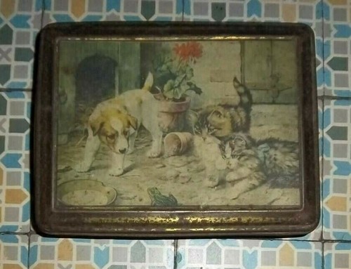 Très ancienne grande boîte