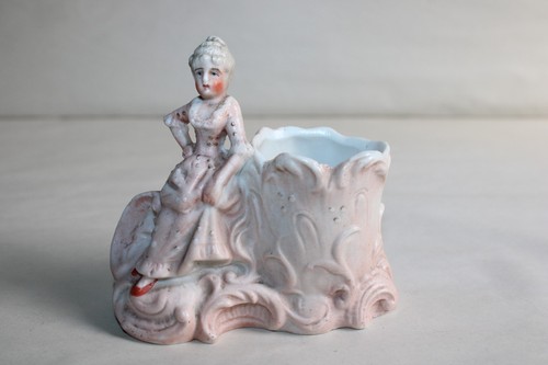 Sujet figurine vase - , en