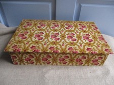 ANCIENNE BOITE A COUTURE EN