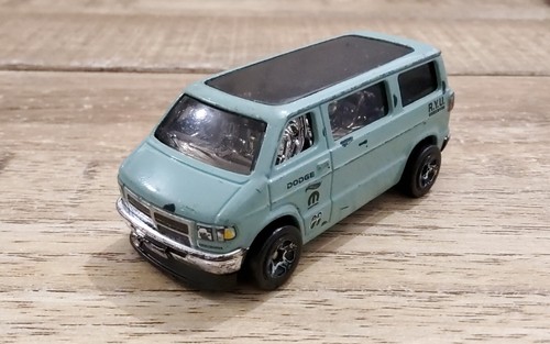 Dodge van majorette hot - dodge,