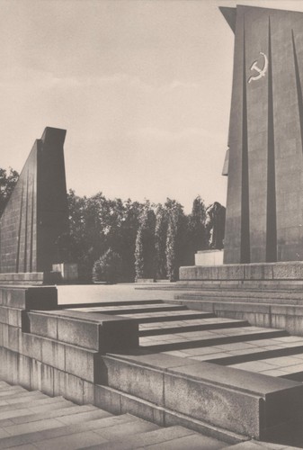 Berlin treptow mémorial - berlin-treptow,