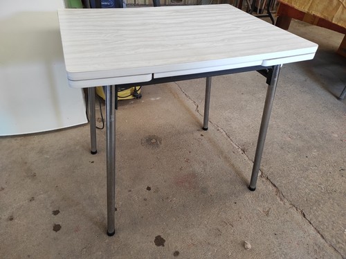 Table formica avec tiroir - 1,