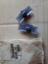 2 Clips de moulure de caisse