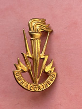 #5601# Belgian Army Transmissions Beret Badge with Motto "Omnia C