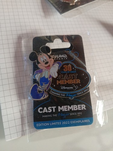 Pin mickey disney castmenber - disney,