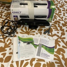 MICROSOFT XBOX 360 KINECT EN BOÎTE AVEC FOURREAU / BON ETAT