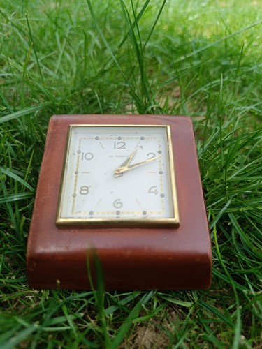 Ancienne horloge bureau le - horloge,