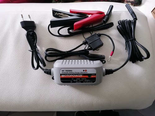 Chargeur batterie moto - chargeur,