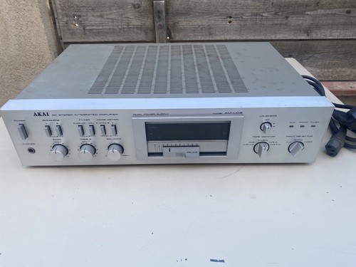 Akai stereo amplifier - ---akai,