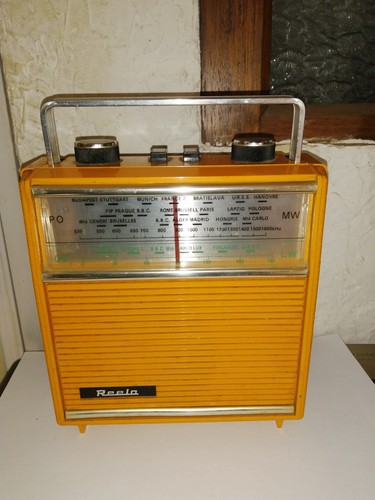 Ancien poste radio vintage