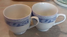 lot de 2 tasses en céramique blanc bleu
