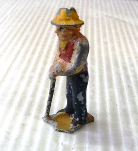 Figurine plomb creux vieux - figurine,