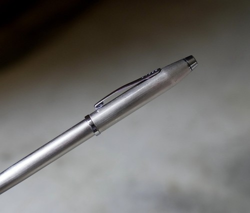 Magnifique stylo roller cross - stylo,