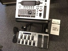 Roland VG99 V-Guitar System and FC300 foot controller package v.good accessories