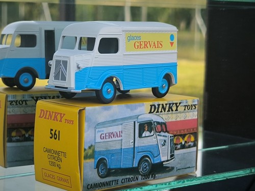 Dinky toys 561 - dinky,