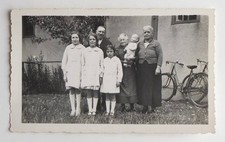 Famille jumelles grand mère