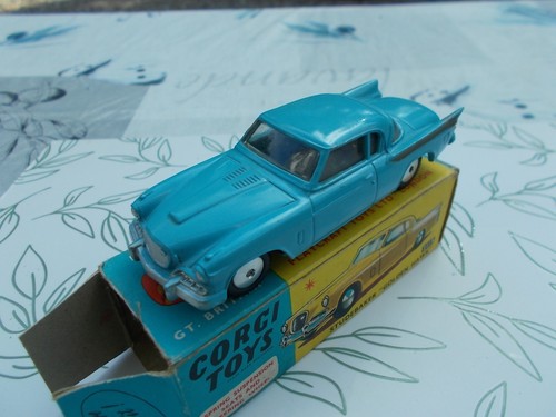 Corgi toys studebaker golden - toys,