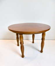 JOLIE TABLE DE POUPÉE