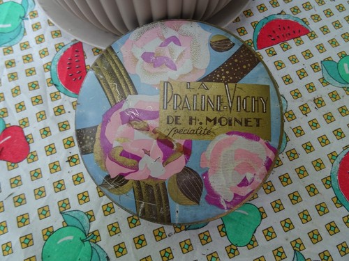 Ancienne boite fer - ancienne, en