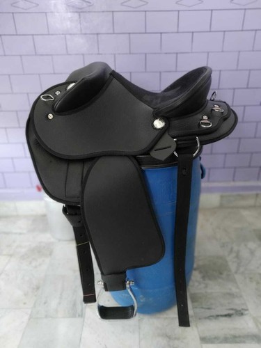 Selle synthétique demi-rade