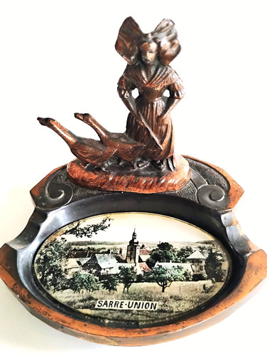 Cendrier ovale zamac - en,